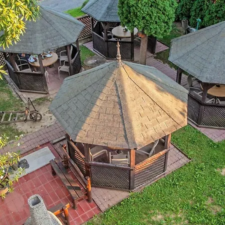 B&B Gesztenyes 잘라카로쉬