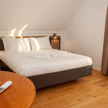 B&B Gesztenyes