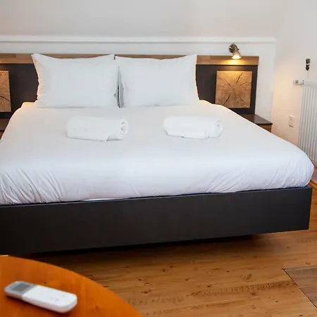 B&B Gesztenyes