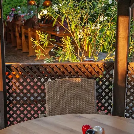 B&B Gesztenyes 잘라카로쉬