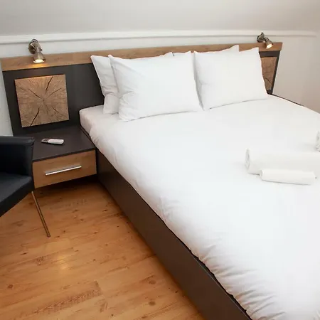 Gesztenyes B&B 잘라카로쉬